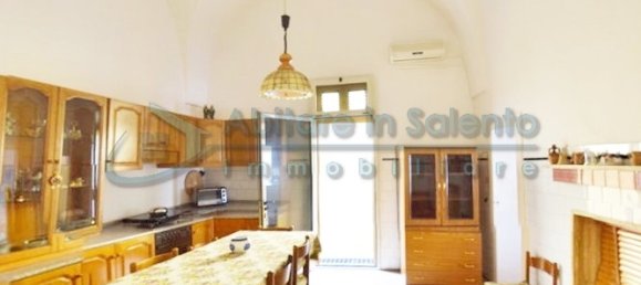 14 rooms Warehouse in Gagliano del Capo, Italy No. 134921 5