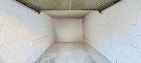 موقف سيارات في Halensee, Germany رقم 333988 3