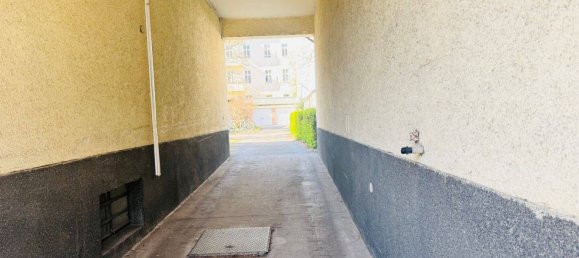 موقف سيارات في Halensee, Germany رقم 333988 13