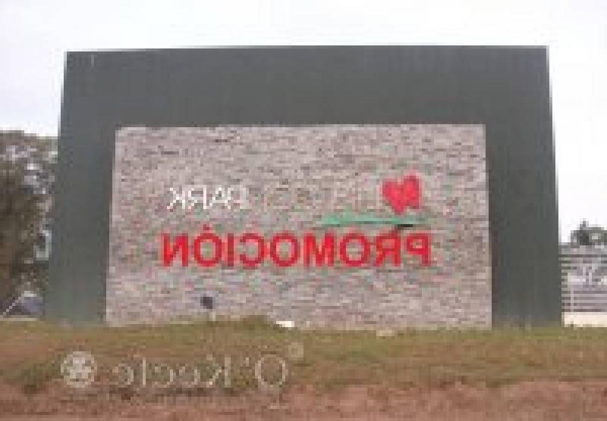 Grundstück in Berazategui, Argentina, Nr. 45804