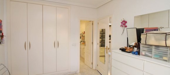 Apartamento de 2 dormitorios en Alicante, Spain No. 174670 16