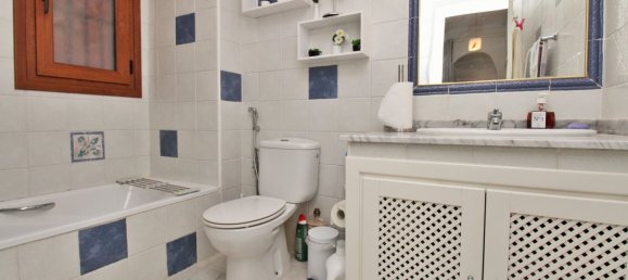 Apartamento de 2 dormitorios en Alicante, Spain No. 174670 19