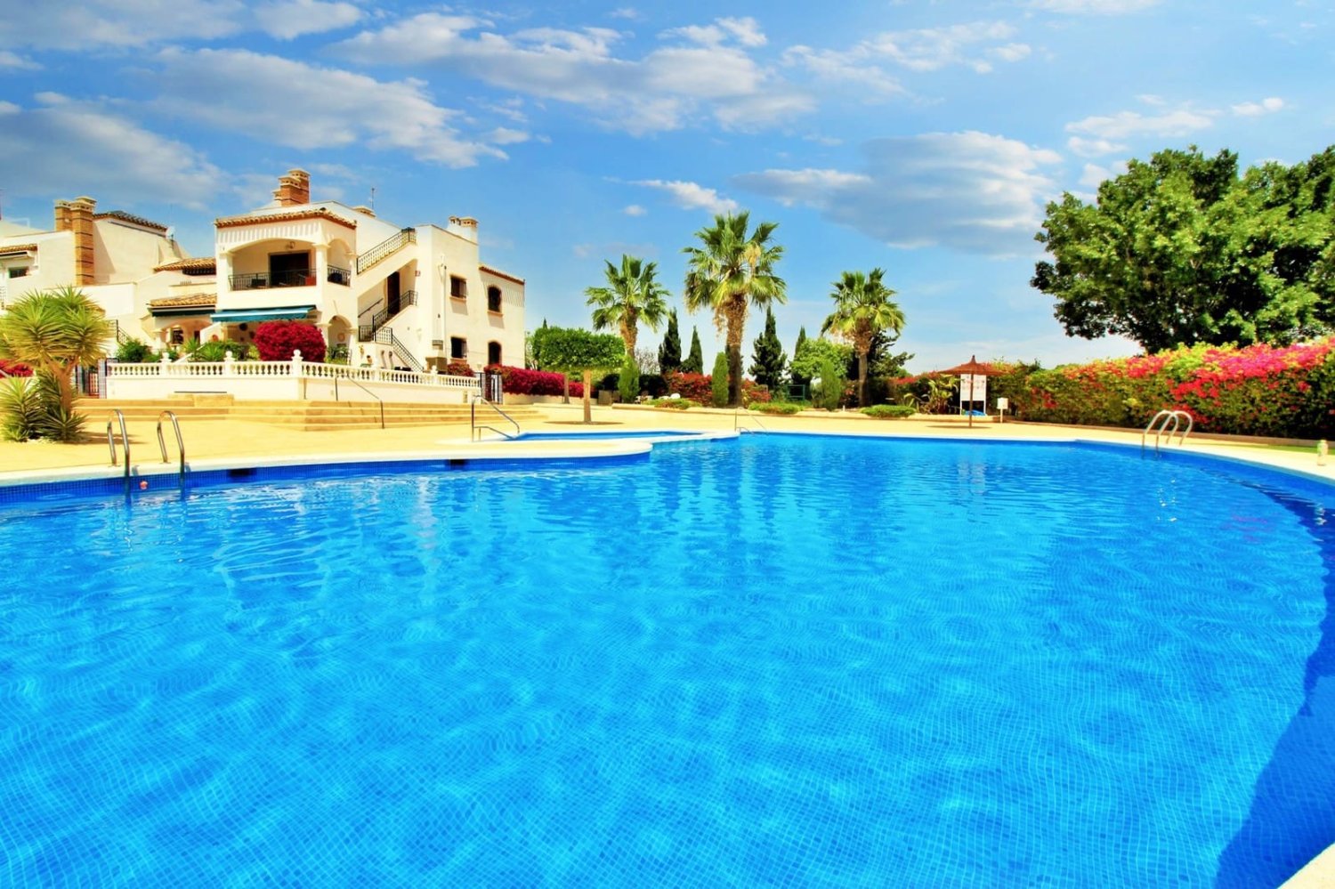 Apartamento de 2 dormitorios en Alicante, Spain No. 174670