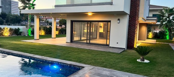 Villa 5+1 in Izmir, Turkey No. 17282 3