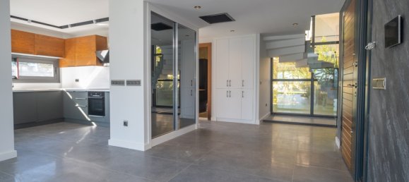 Villa 5+1 in Izmir, Turkey No. 17282 11