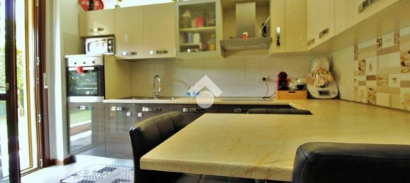 2 bedrooms Apartment in Vittuone, Italy No. 378666 2