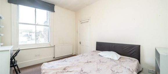 2 bedrooms Apartment in London, United Kingdom No. 12837 3