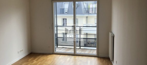 2 bedrooms Apartment in Saint-Cyr-l'Ecole, France No. 296325 2