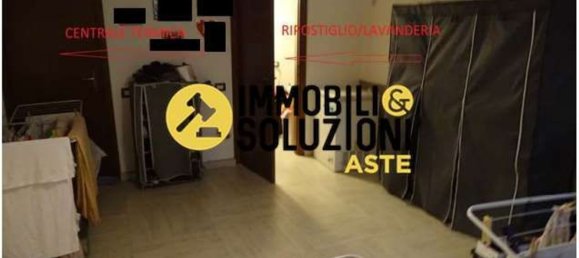 Casa de 6 habitaciónes en Fagnano Olona, Italy No. 14484 10