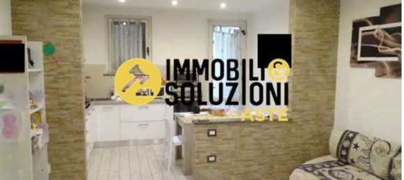 Casa de 6 habitaciónes en Fagnano Olona, Italy No. 14484 7