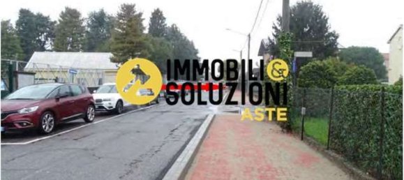 Casa de 6 habitaciónes en Fagnano Olona, Italy No. 14484 3