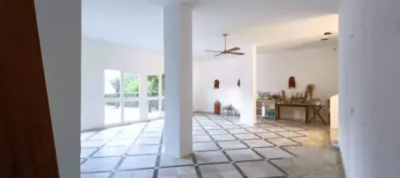 1 bedroom Commercial property in Estepona, Spain No. 155536 4