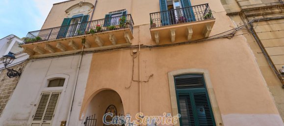 8 rooms House in Poggiardo, Italy No. 232679 3