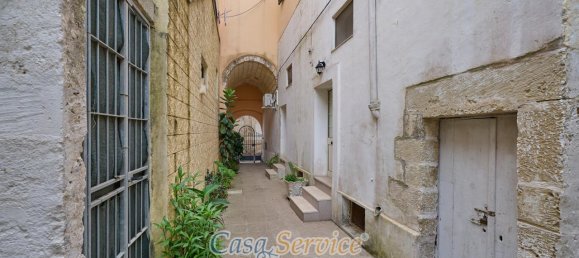 8 rooms House in Poggiardo, Italy No. 232679 13