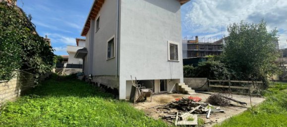 3 bedrooms Villa in Guidonia Montecelio, Italy No. 112471 18