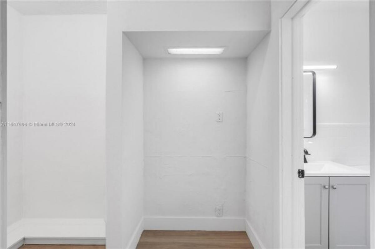 Casa de 4 dormitorios en Miami, USA No. 301861