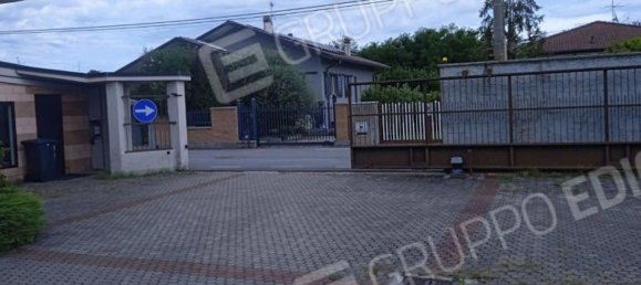 Oficina en Castano Primo, Italy 478 m² No. 153705 18