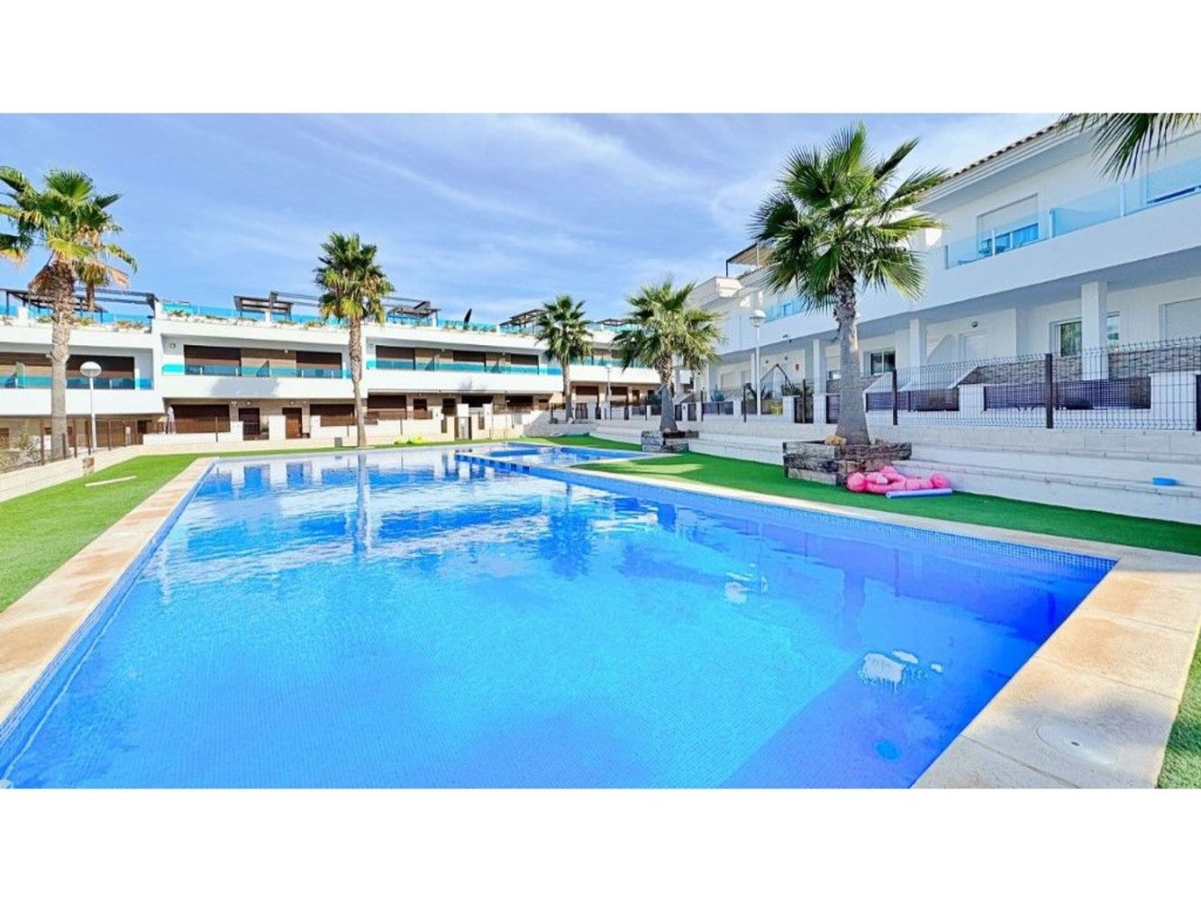 3 bedrooms House in Torrevieja, Spain No. 262601