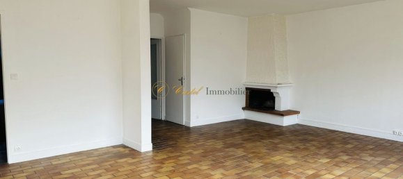 5 bedrooms House in Orgeval, France No. 180381 4