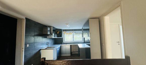 5 bedrooms House in Orgeval, France No. 180381 5