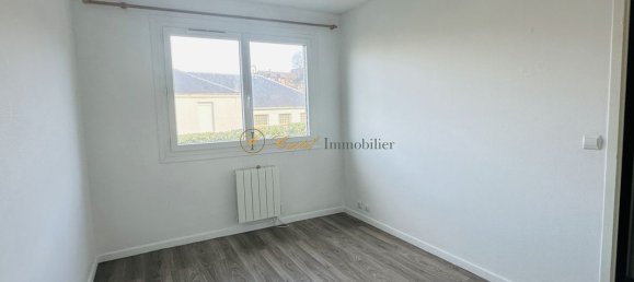 5 bedrooms House in Orgeval, France No. 180381 9