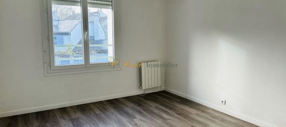 5 bedrooms House in Orgeval, France No. 180381 10