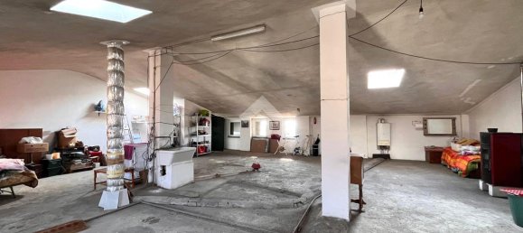 Apartamento de 4 divisões em Capriolo, Italy N.º 174235 20