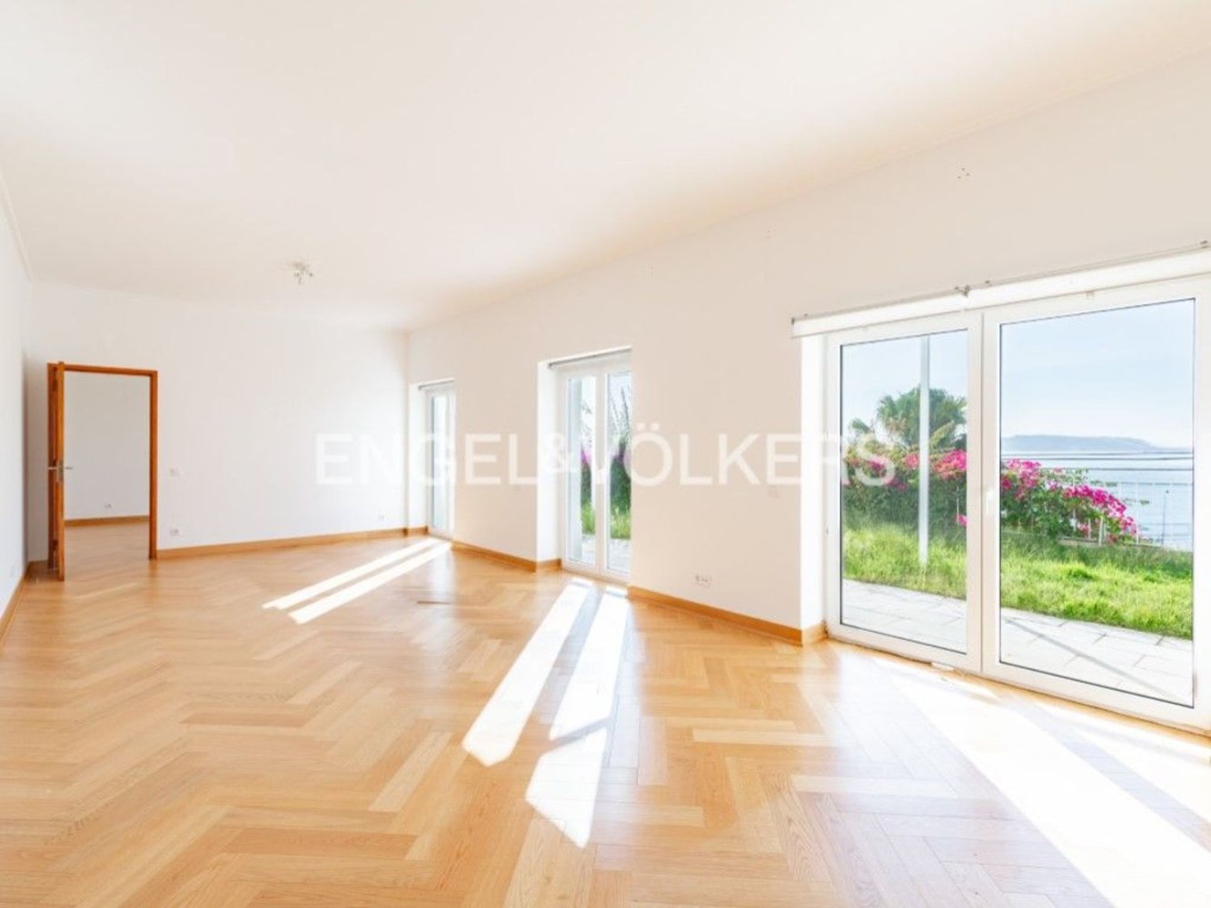 4 bedrooms House in Oeiras, Portugal No. 355840