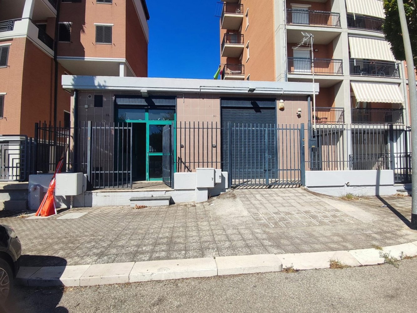 Propiedad comercial de 2 habitaciónes en San Severo, Italy No. 271814