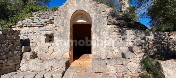 2 bedrooms House in Ceglie Messapica, Italy No. 123312 14