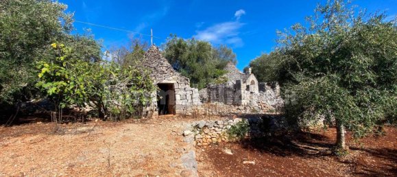 2 bedrooms House in Ceglie Messapica, Italy No. 123312 4