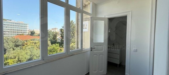 Квартира с 2 спальнями в Лиссабон, Португалия № 120898 14