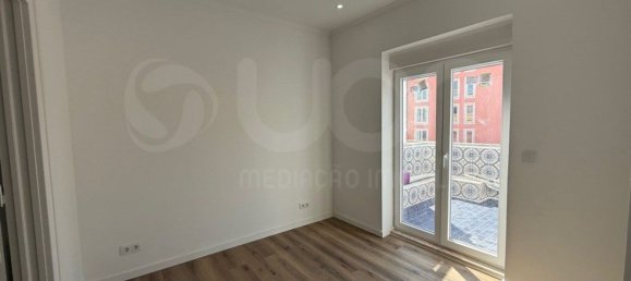 Квартира с 2 спальнями в Лиссабон, Португалия № 120898 6