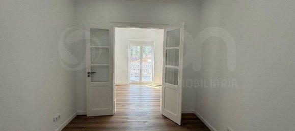 Квартира с 2 спальнями в Лиссабон, Португалия № 120898 3