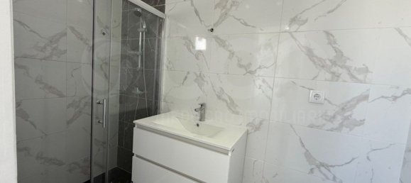 Квартира с 2 спальнями в Лиссабон, Португалия № 120898 12