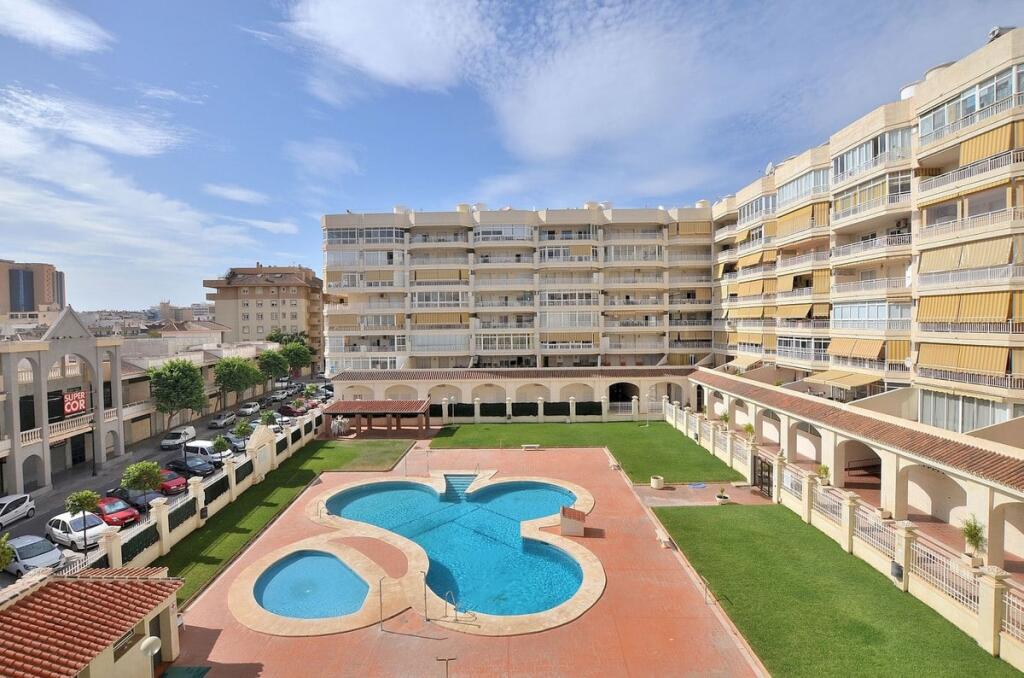 3 bedrooms Apartment in Fuengirola, Spain No. 183312