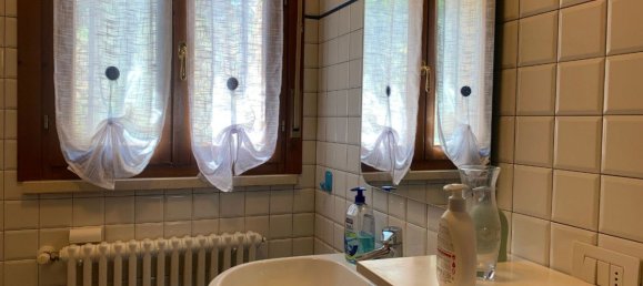 Casa de 4 habitaciónes en Vezzano sul Crostolo, Italy No. 135609 8