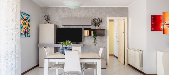 5 rooms Apartment in Viareggio, Italy No. 164095 2