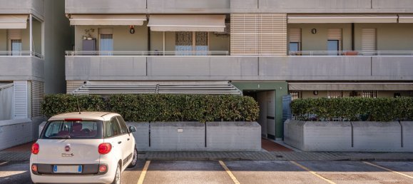 5 rooms Apartment in Viareggio, Italy No. 164095 20