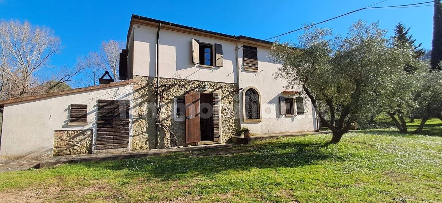 4 bedrooms House in Montescudaio, Italy No. 55414