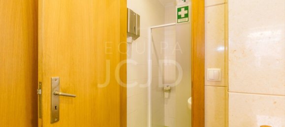 Gewerbliche Immobilie in Lisbon, Portugal 55m², Nr. 69940 11