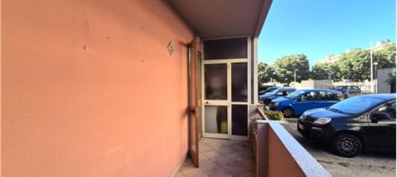 Apartamento de 2 dormitorios en Quartu Sant'Elena, Italy No. 290199 12