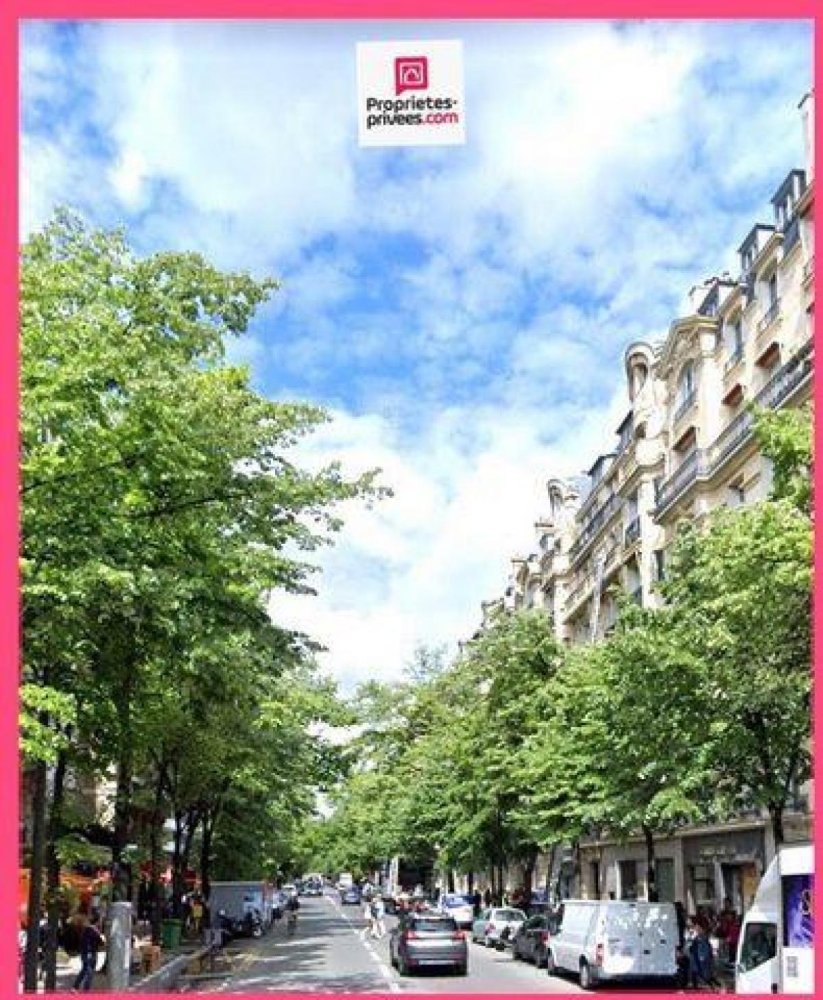 3 bedrooms Apartment in Paris, France No. 26576