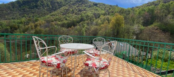 4 bedrooms House in Gurro, Italy No. 162090 3