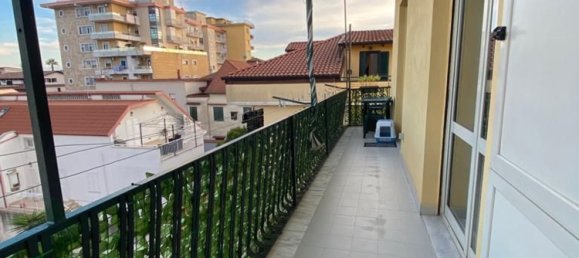 3 rooms Apartment in Giugliano in Campania, Italy No. 227082 6