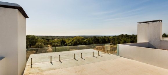 3 bedrooms House in Sesimbra, Portugal No. 145209 4