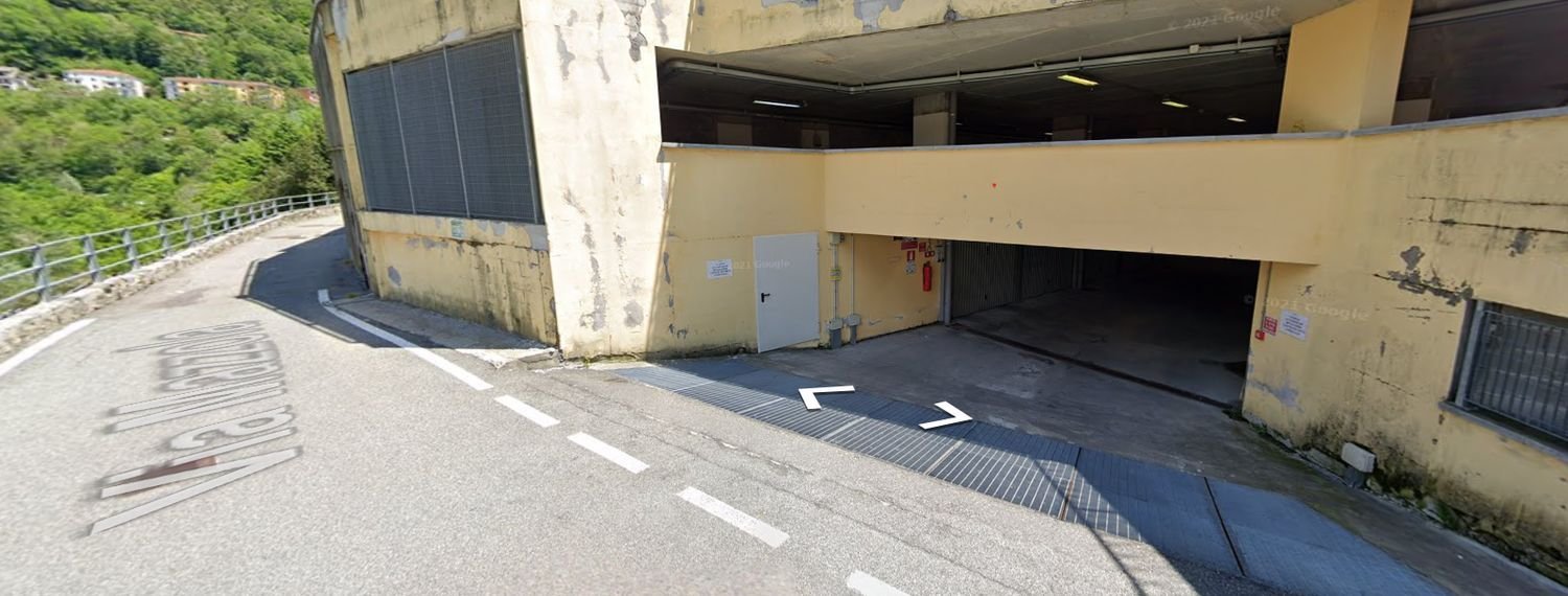 Garage à Varallo, Italy 17m² No. 171176