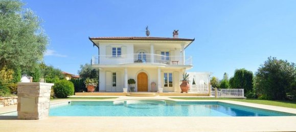 7 rooms Villa in Forte dei Marmi, Italy No. 38817 2