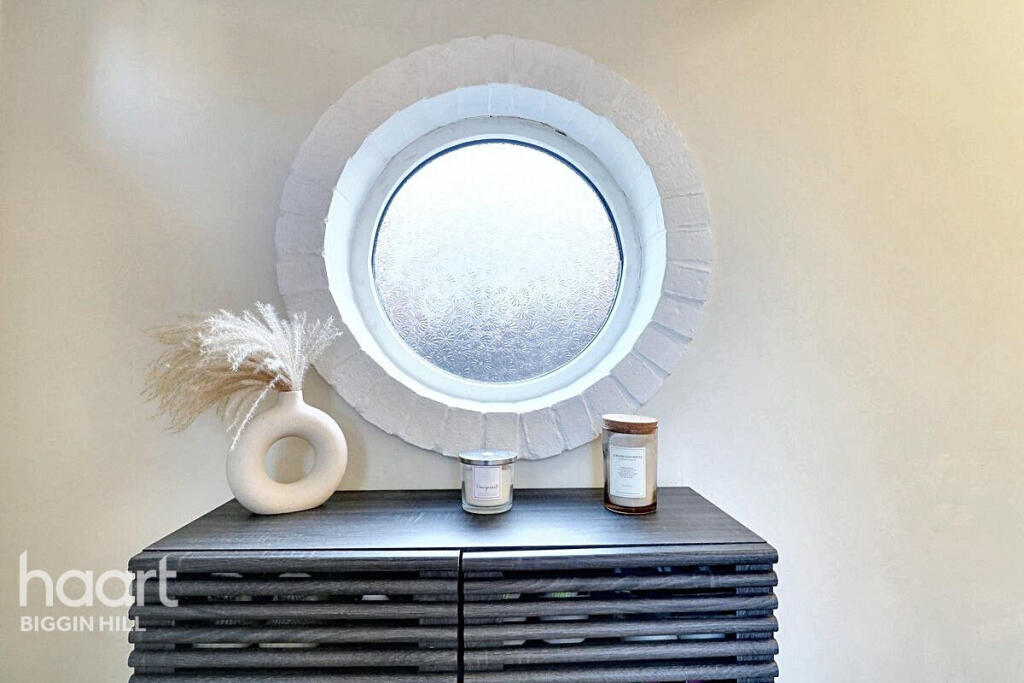 3 bedrooms House in Biggin Hill, United Kingdom No. 4755