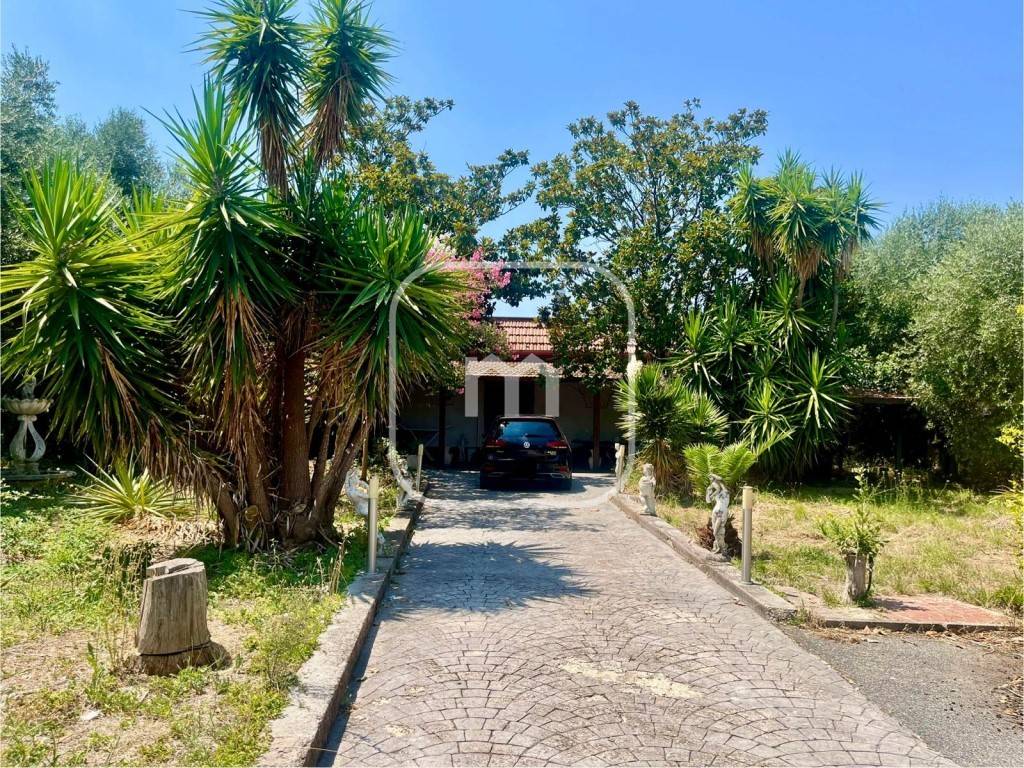 Квартира с 3 спальнями в Дзагароло, Италия № 292477